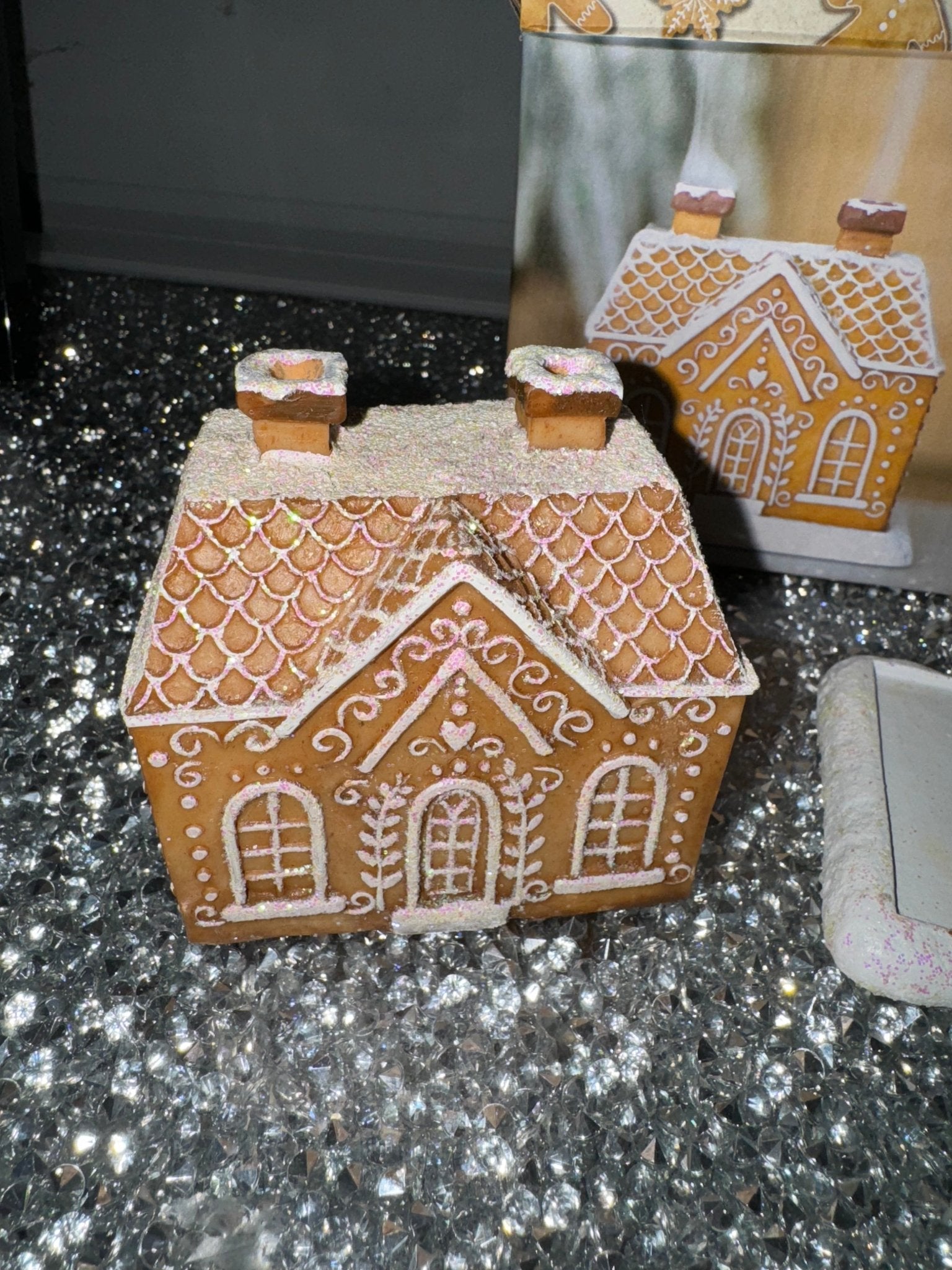Christmas Gingerbread House Incense Cone Burner - Aura & Aroma