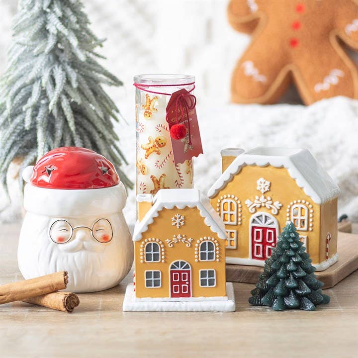 Gingerbread House Shaped Christmas Oil Burner and Wax Warmer - Aura & Aroma