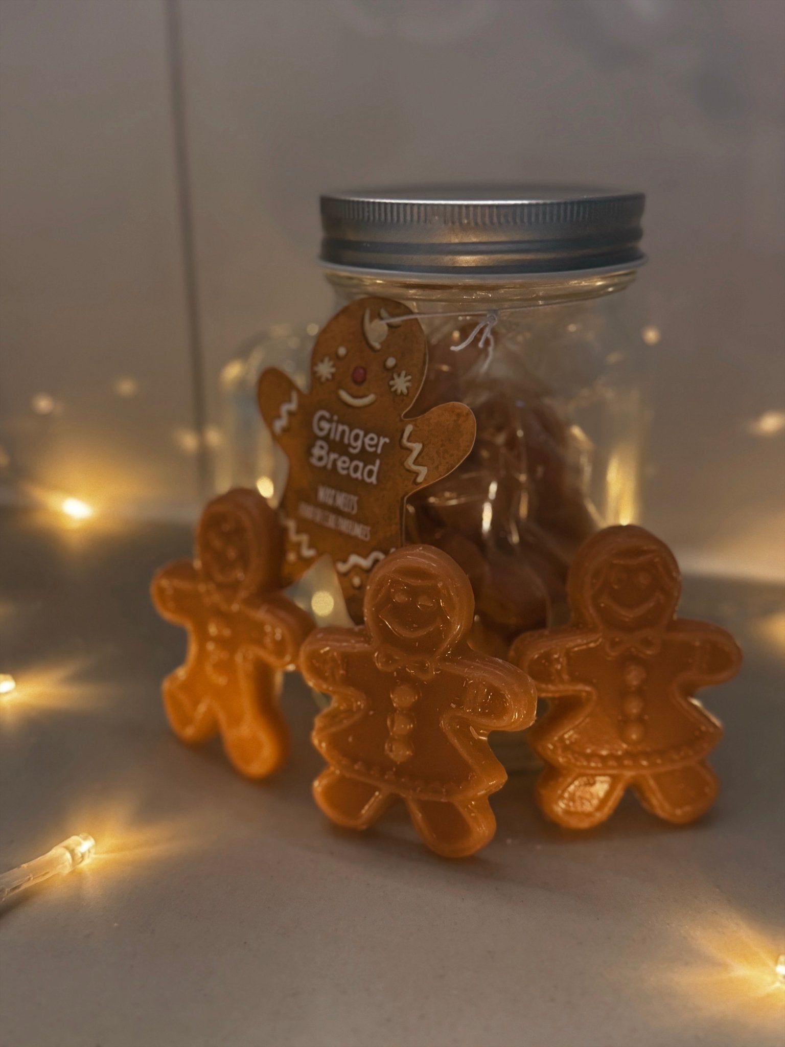 Gingerbread Wax Melts in a Jar – Holiday Scented Soy Wax Melts 🍪🎄 - Aura & Aroma