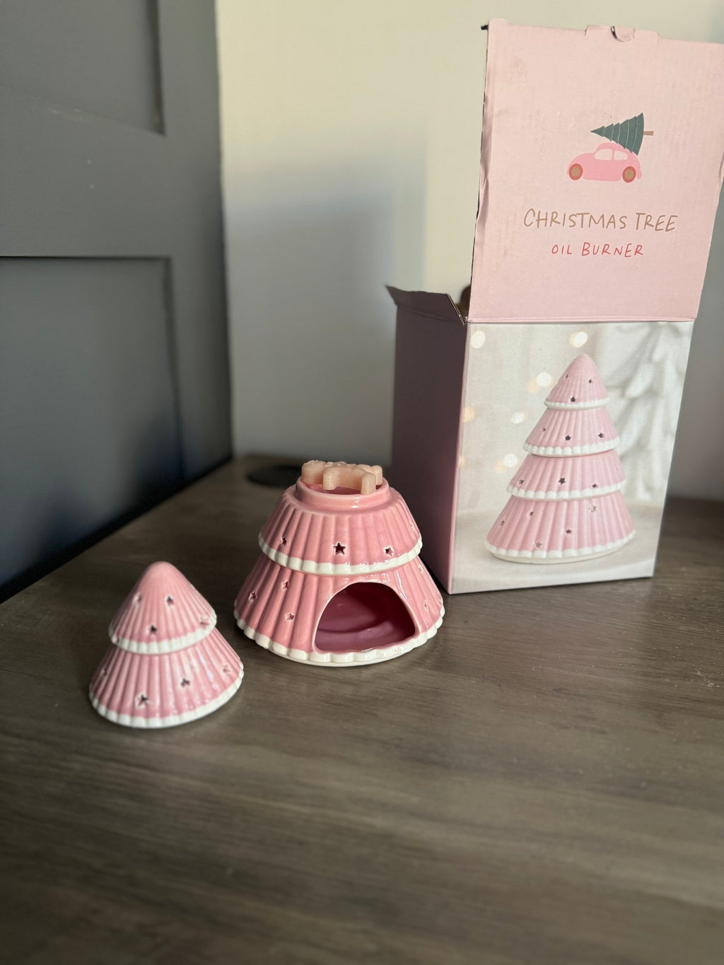 🌸 Pink Christmas Tree Ceramic Oil Burner 🎄✨ - Aura & Aroma
