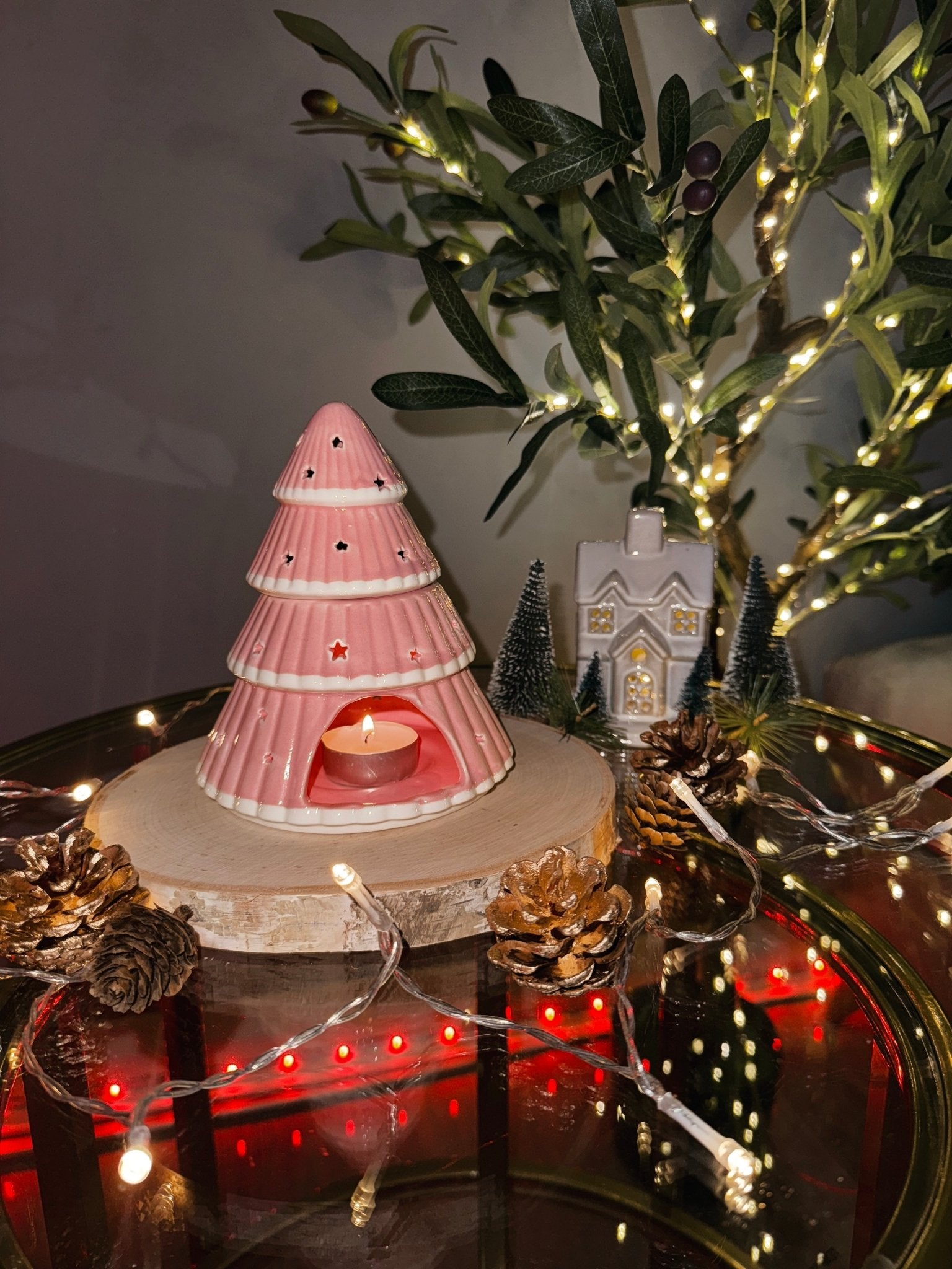 🌸 Pink Christmas Tree Ceramic Oil Burner 🎄✨ - Aura & Aroma